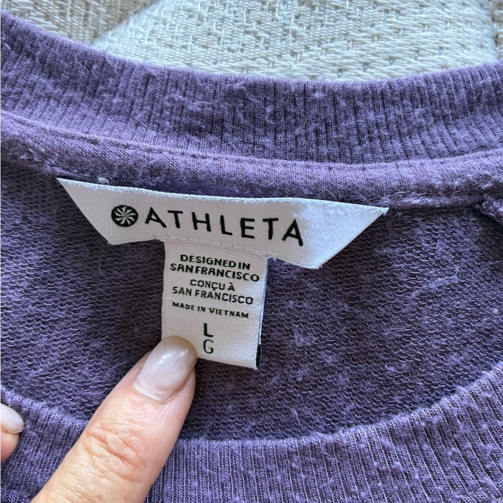 Athleta Lavender pullover Top